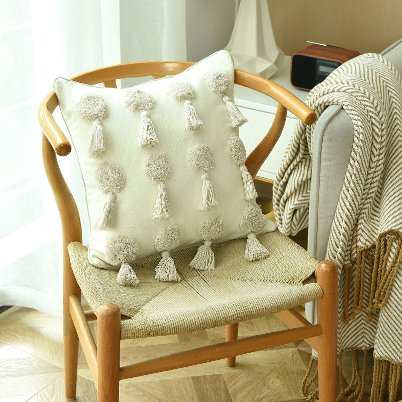 Homestay tufted cushion