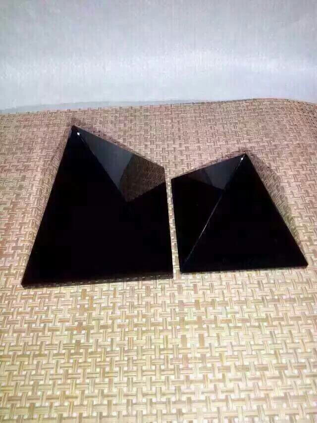 Natural Obsidian Pyramid
