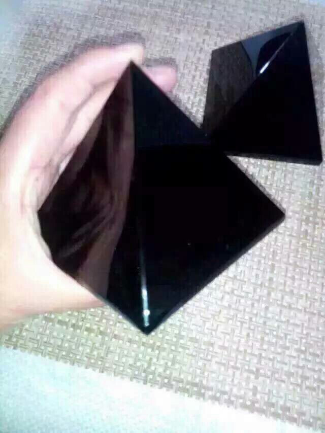Natural Obsidian Pyramid