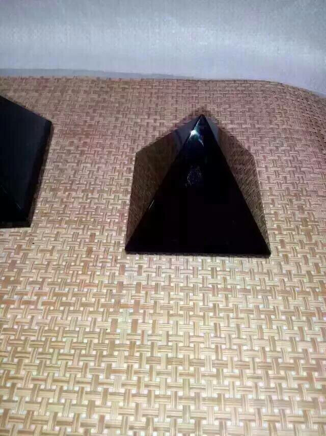Natural Obsidian Pyramid